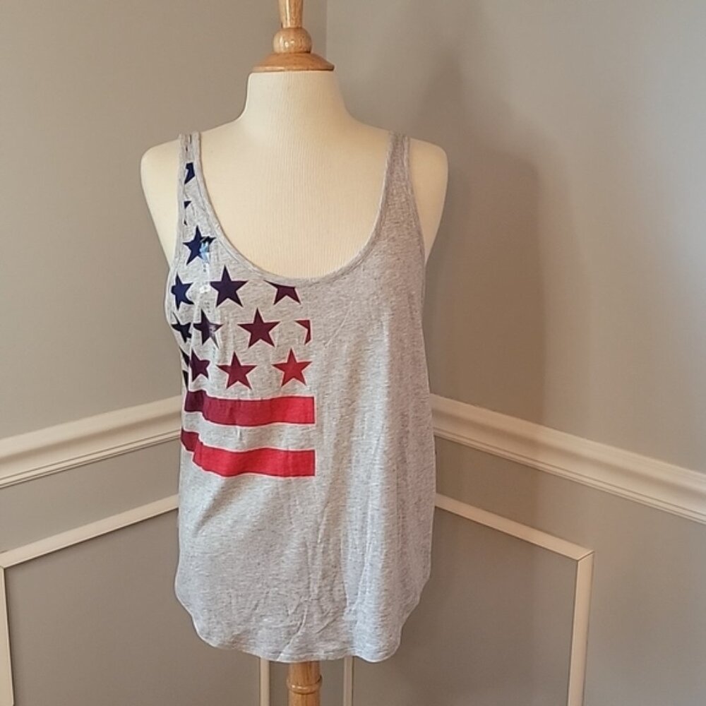 UNDER ARMOUR Loose Fit Heather Gray American Flag Print Active Workout Tank Top